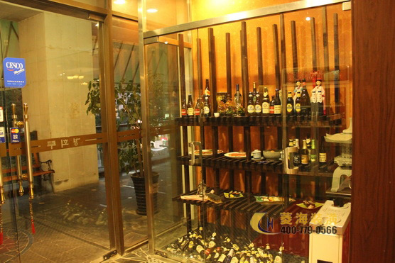 韓國(guó)料理店酒架設(shè)計(jì)裝飾